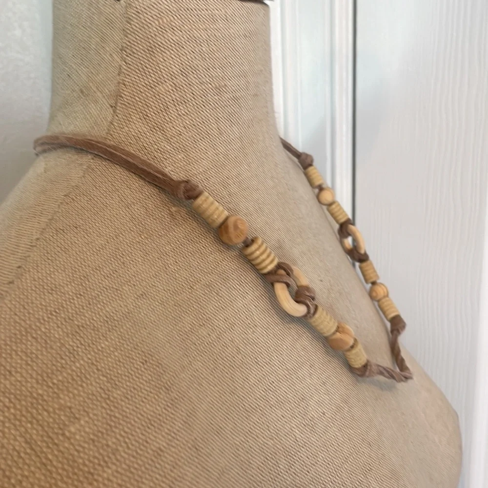 Necklace leather wood beads rings natural_4